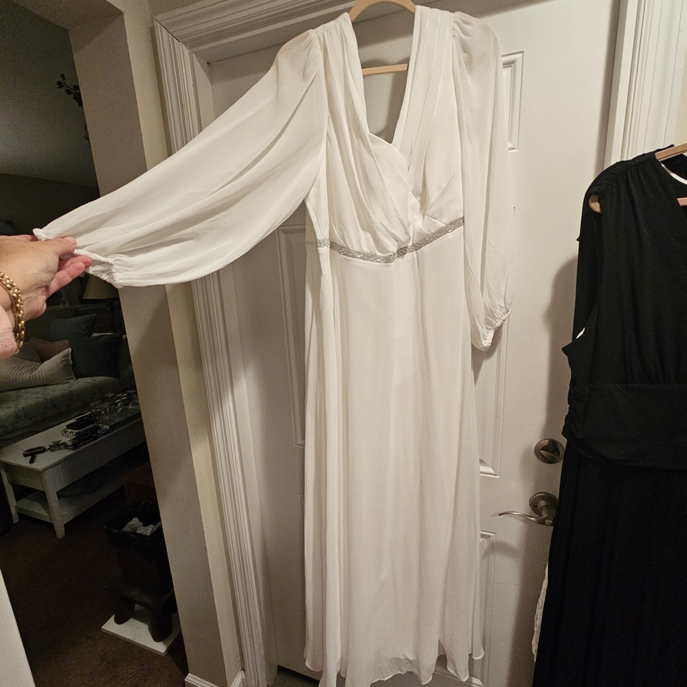 Ever Pretty 4X (3X) Elegant White Long-Sleeve Dress